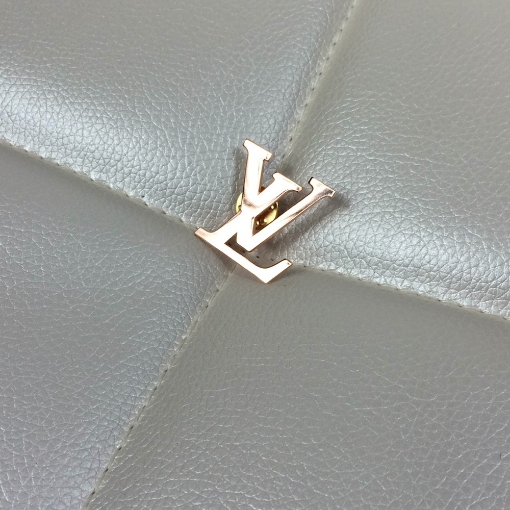 Louis Vuitton rose gold pin counter staff - - Picture 4 of 6